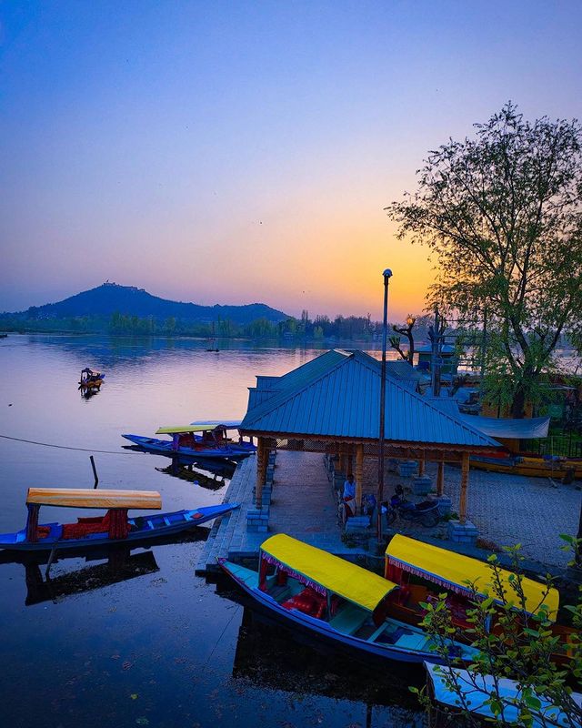 DAL LAKE